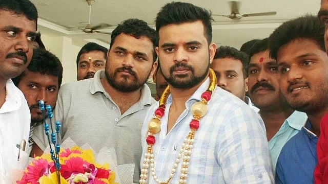प्रज्वल रेवन्ना का डिप्लोमेटिक पासपोर्ट होगा रद्द? कर्नाटक सरकार की मांग के बाद एक्शन में विदेश मंत्रालय