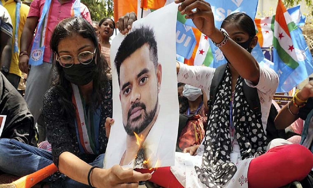 कर्नाटकः SIT का प्रज्वल रेवन्ना को 7 दिन का समय देने से इनकार, लुकआउट नोटिस जारी, एक और पीड़िता आई सामने