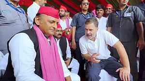 राहुल-अखिलेश की अनोखी जनसभा, माइक खराब लेकिन देश की वर्तमान दशा-दिशा और भविष्य पर खूब हुई चर्चा, देखें वीडियो