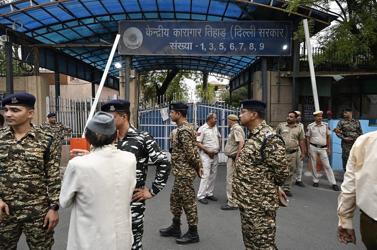 40 दिन बाद केजरीवाल जेल से हुए रिहा, बोले- 140 करोड़ लोगों को तानाशाही के खिलाफ एक साथ लड़ना होगा