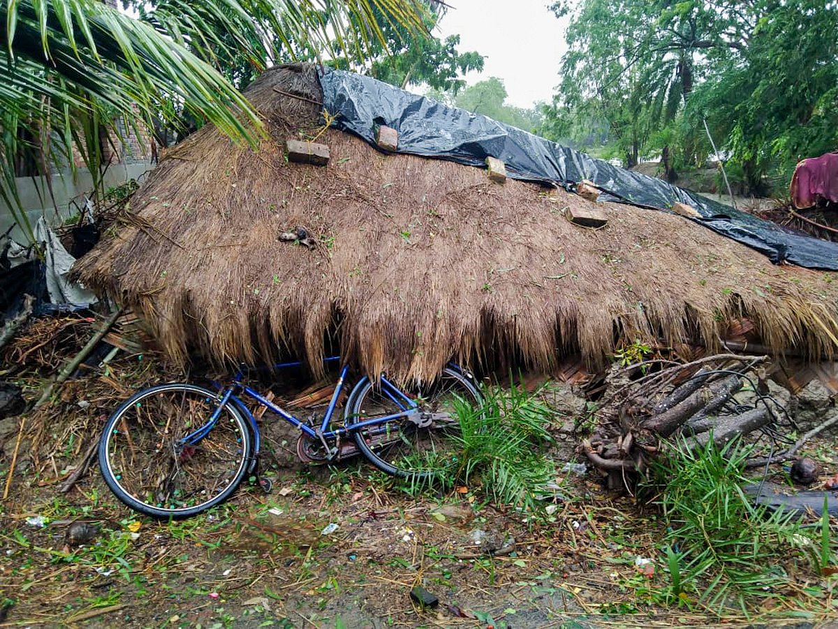 चक्रवात रेमल: बंगाल में लगभग 15,000 घर क्षतिग्रस्त, तटीय क्षेत्रों में बुनियादी ढांचे और संपत्ति को भारी नुकसान