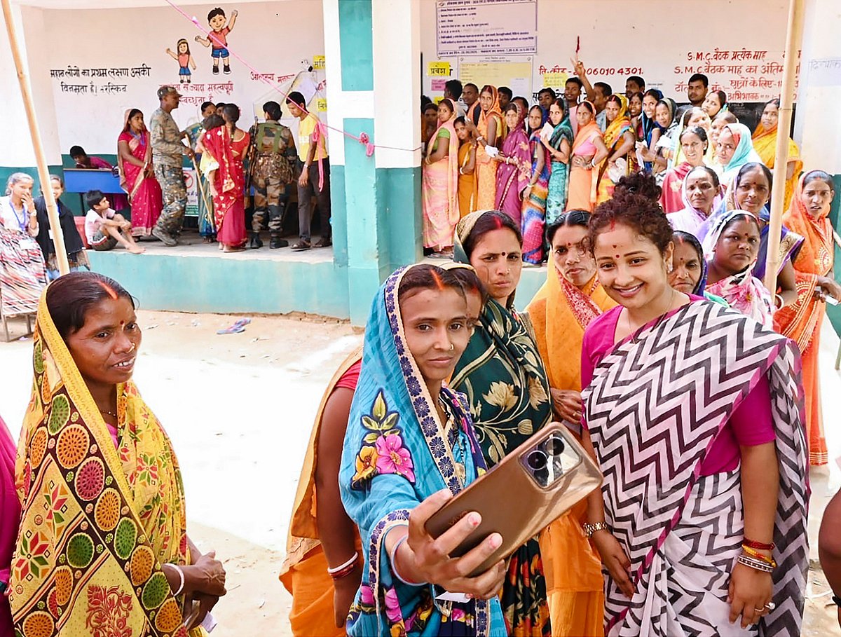 लोकसभा चुनाव: झारखंड में शाम पांच बजे तक करीब 62 प्रतिशत मतदान, सबसे अधिक हजारीबाग वोटिंग