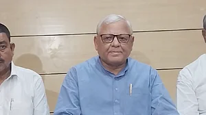 'JDU सांसद देवेश चंद्र ठाकुर के बयान से मुसलमान आहत', पार्टी में दिखी दरार, वरिष्ठ नेता ने जताई आपत्ति