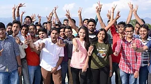 JEE Advanced के नतीजे घोषित, दिल्ली के वेद लाहोटी ने किया टॉप