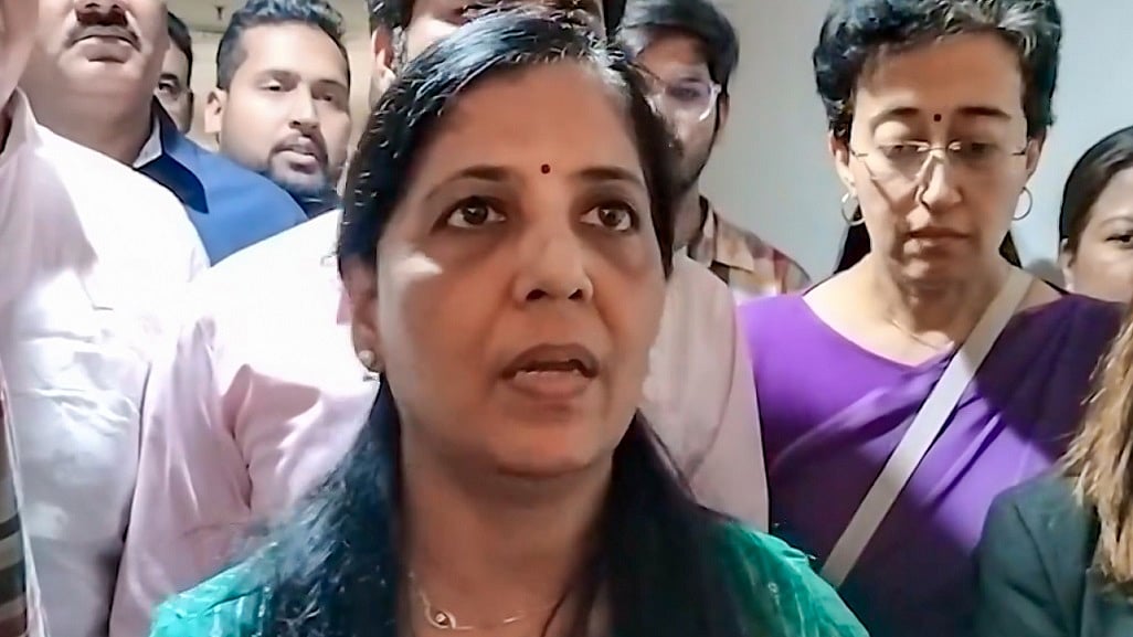 सुनीता केजरीवाल का आरोप- पूरा तंत्र लगा है कि केजरीवाल को जमानत न मिले, यह तानाशाही है