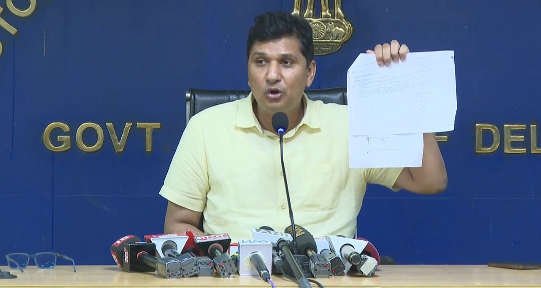 जल संकट के बीच 1100 पेड़ काटने पर विवाद, दिल्ली के एलजी पर 'आप' ने लगाए गंभीर आरोप