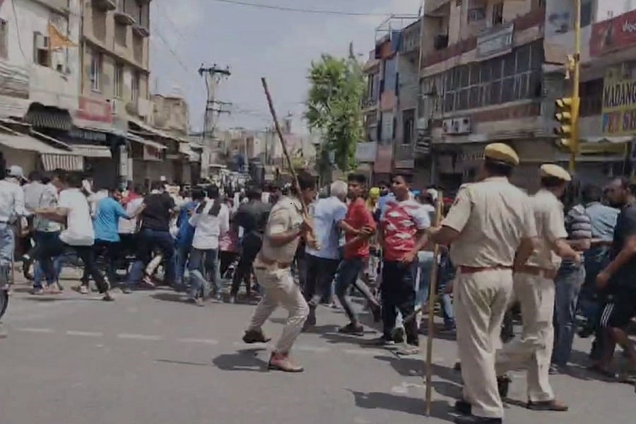 राजस्थानः किशनगढ़ में बाइक से मांस का टुकड़ा गिरने पर बवाल, जबरन बाजार बंद कराने की कोशिश, पुलिस ने खदेड़ा