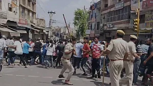 राजस्थानः किशनगढ़ में बाइक से मांस का टुकड़ा गिरने पर बवाल, जबरन बाजार बंद कराने की कोशिश, पुलिस ने खदेड़ा