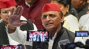उत्तर प्रदेश: ‘टालेंगे तो और भी बुरा हारेंगे’, उपचुनाव की तारीख बढ़ाने पर अखिलेश ने कसा तंज