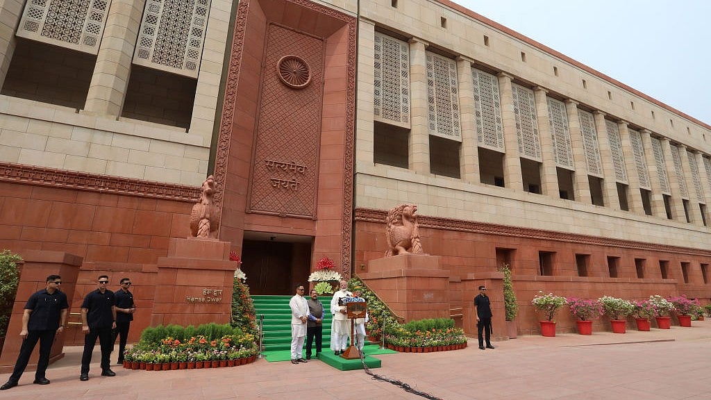 क्यों बिना किसी एक दल को स्पष्ट बहुमत वाली संसद उम्मीद जगाती है सामाजिक व्यवस्था की!