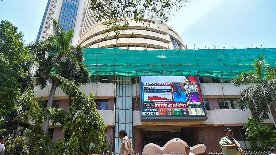 शेयर बाजार में तेजी पर लगा ब्रेक, सेंसेक्स फिसला 