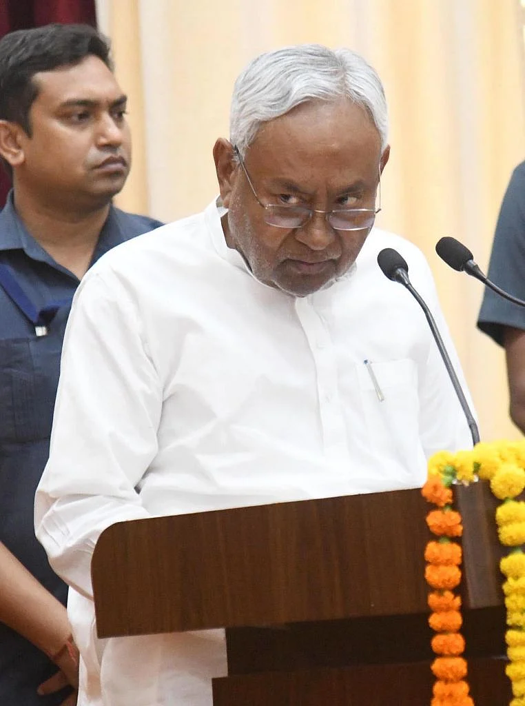 नीतीश की तरह विचलित क्यों है उनकी पार्टी जेडीयू, BJP को सहारा देने वाले 'सुशासन बाबू' खुद इतने डरे हुए क्यों हैं?