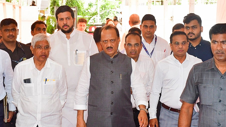 महाराष्ट्र की शिंदे सरकार ने चुनावी साल में पेश किया लोकलुभावन बजट, विपक्ष ने बताया 'जुमला बजट'