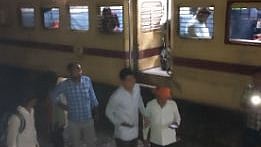 लातेहार में ट्रेन में आग की अफवाह