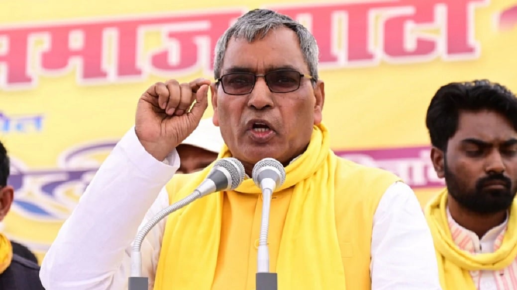 यूपीः चुनाव में बेटे की हार पर फिर छलका ओम प्रकाश राजभर का दर्द, कहा- 'छड़ी' के कारण हुई हार