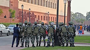 राज्यसभा सांसद से CISF कर्मी ने पूछा संसद में आने का कारण, MP ने लगाया दुर्व्यवहार का आरोप, सभापति से की शिकायत