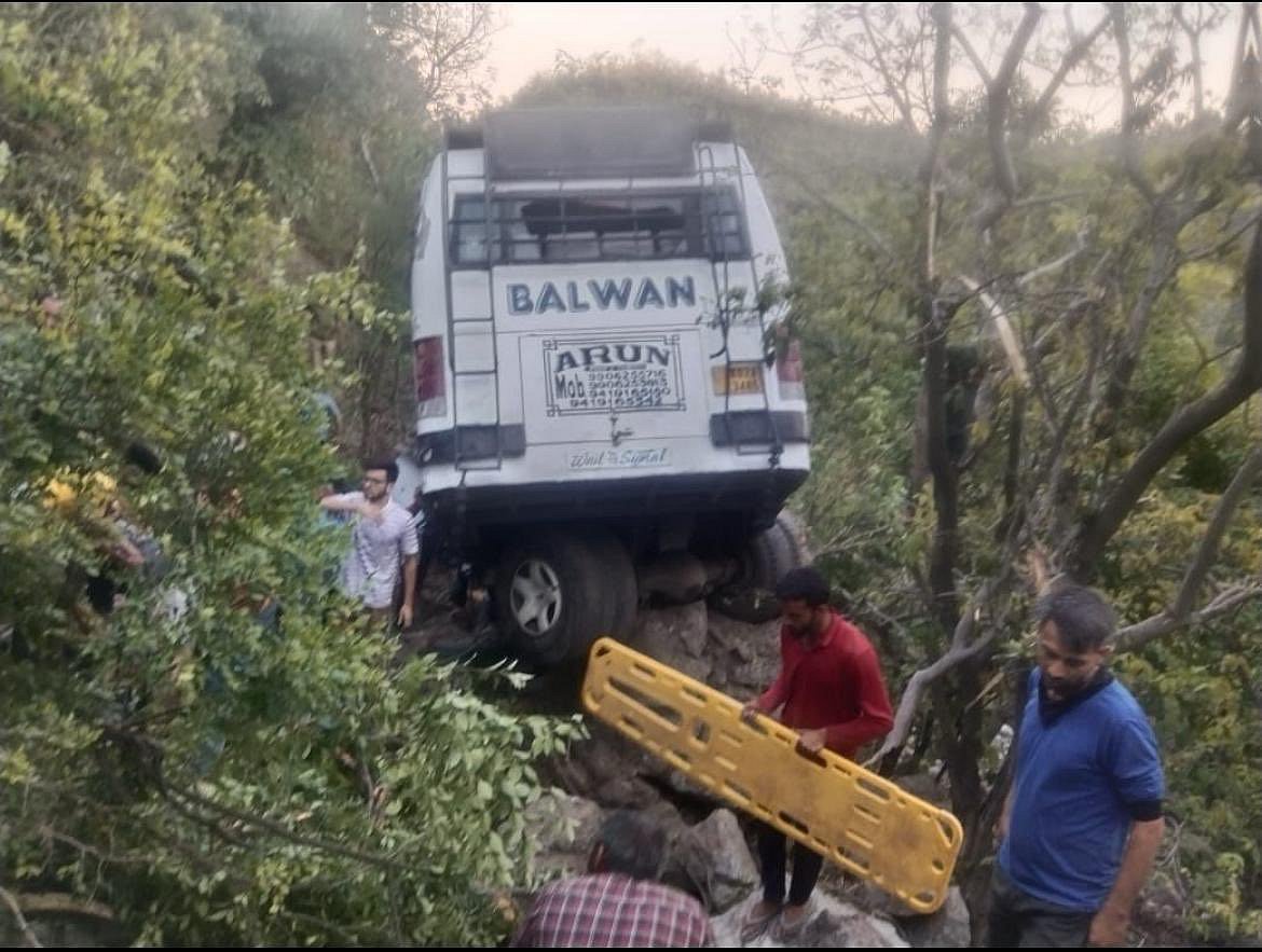 बस पर हुए आतंकी हमले में मारा गया दिल्ली का युवक, औरों को आतंकी हमले के बारे में कर रहा था आगाह