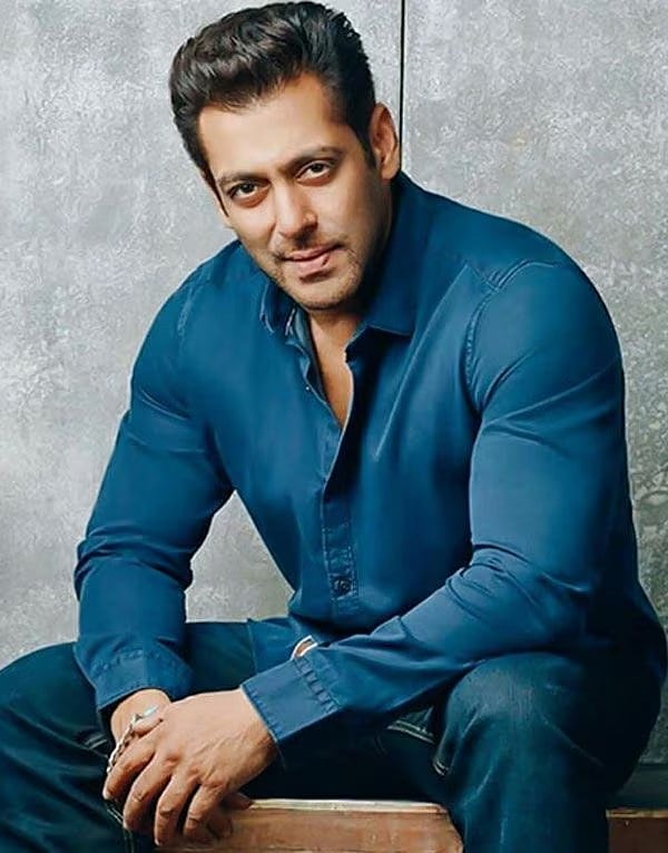 सिनेजीवन: बॉयफ्रेंड जहीर से 23 जून को शादी करेंगी सोनाक्षी और इस दिन से शुरू होने जा रही है सलमान की ‘सिकंदर’ की शूटिंग