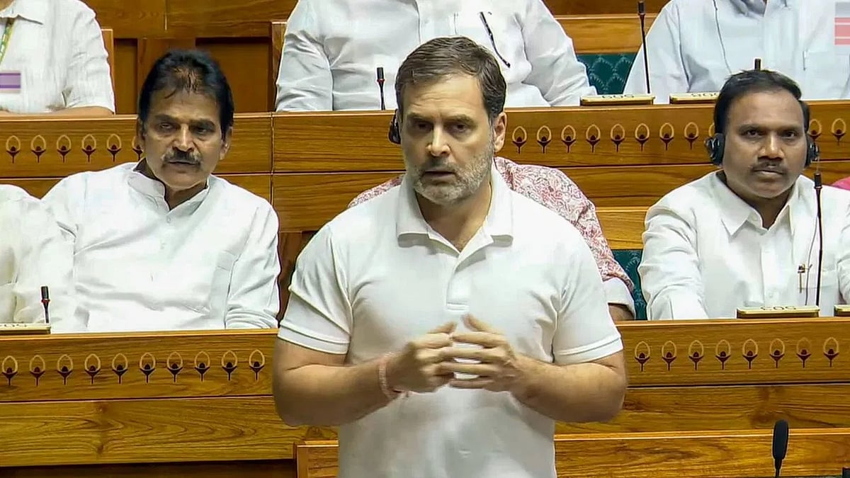 संसद में राहुल गांधी का माइक किया गया बंद! कांग्रेस बोली- ओछी हरकत कर युवाओं की आवाज दबाने की साजिश कर रही मोदी सरकार 