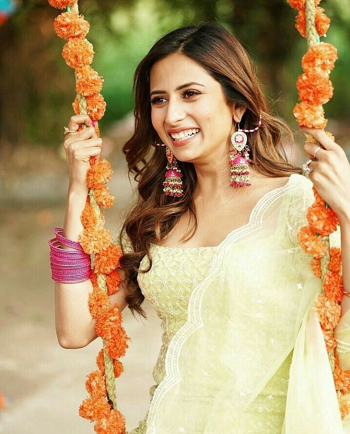 सिनेजीवन: संजय लीला भंसाली ने की 'हीरामंडी' सीजन 2 की घोषणा और सरगुन ने बताया कैसे आया 'बादल पे पांव है' का आइडिया