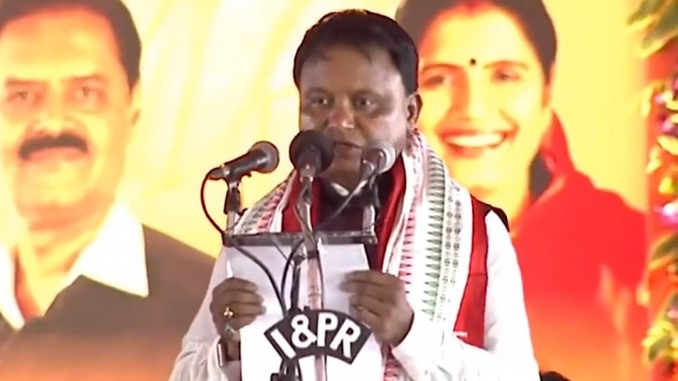 24 साल बाद ओडिशा को मिला नया मुख्यमंत्री, बीजेपी के मोहन माझी ने कैबिनेट के साथ ली शपथ