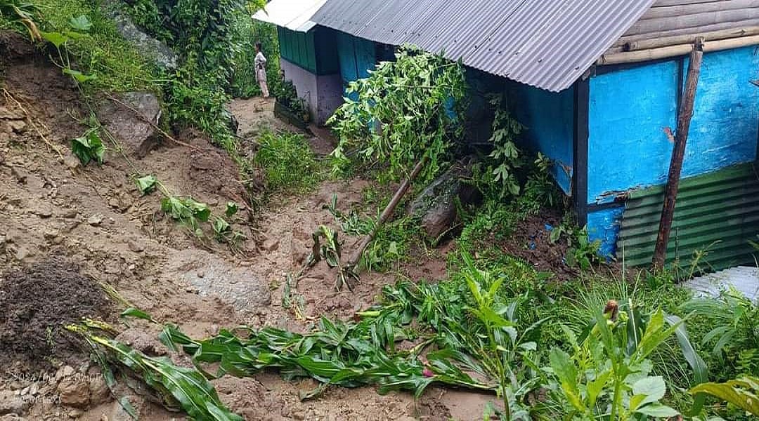 सिक्किम में बारिश-भूस्खलन के कारण 1200 से अधिक पर्यटक फंसे, 15 विदेशी नागरिक भी शामिल