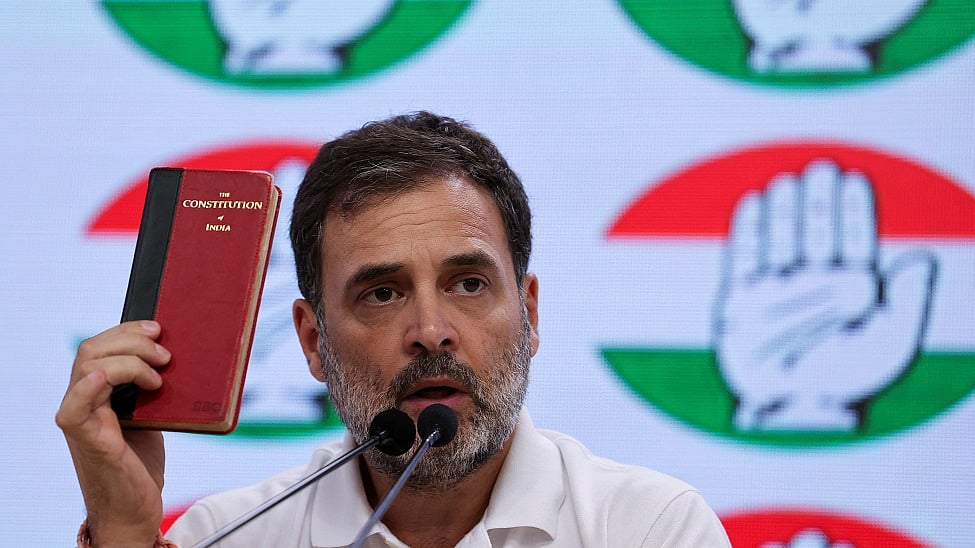 राहुल गांधी बोले- संविधान पर हमला स्वीकार नहीं, इसलिए विपक्षा ने हाथ में लेकर लिया शपथ