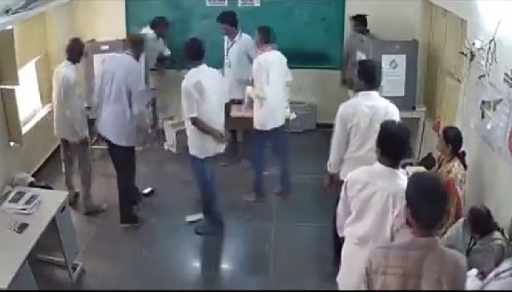 EVM पटकने का मामलाः सुप्रीम कोर्ट ने आंध्र प्रदेश के विधायक पर मतगणना केंद्र में जाने पर रोक लगाई
