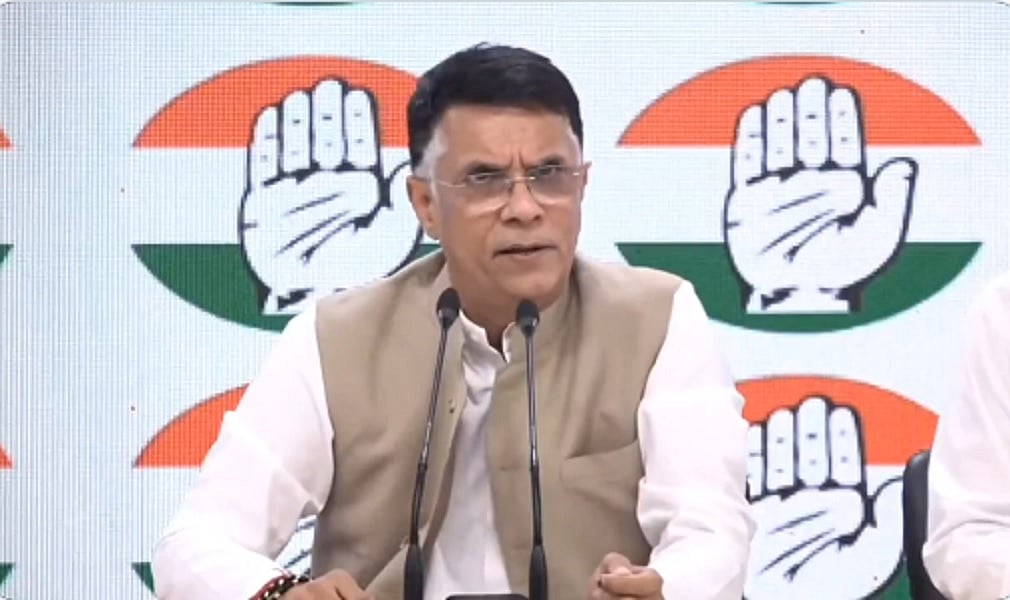 'उबाऊ हो चुका है विफलताओं के लिए नेहरू को दोषी ठहराना', पवन खेड़ा का शिवराज चौहान पर कटाक्ष