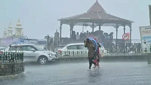 उत्तराखंड में भारी बारिश, अगले दो दिन के लिए रेड अलर्ट जारी, लोगों से सतर्क रहने की अपील