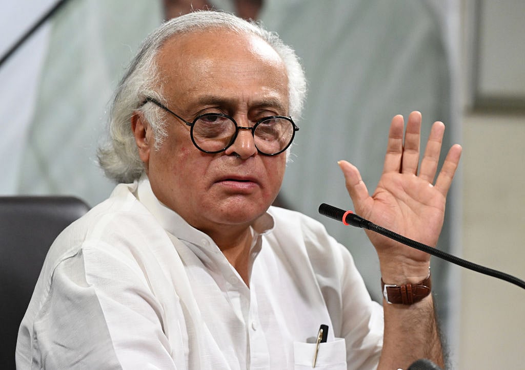कांग्रेस का मोदी सरकार पर हमला, कहा- धीमी वेतन वृद्धि और कमरतोड़ महंगाई से श्रमिकों की मजदूरी में गिरावट आई