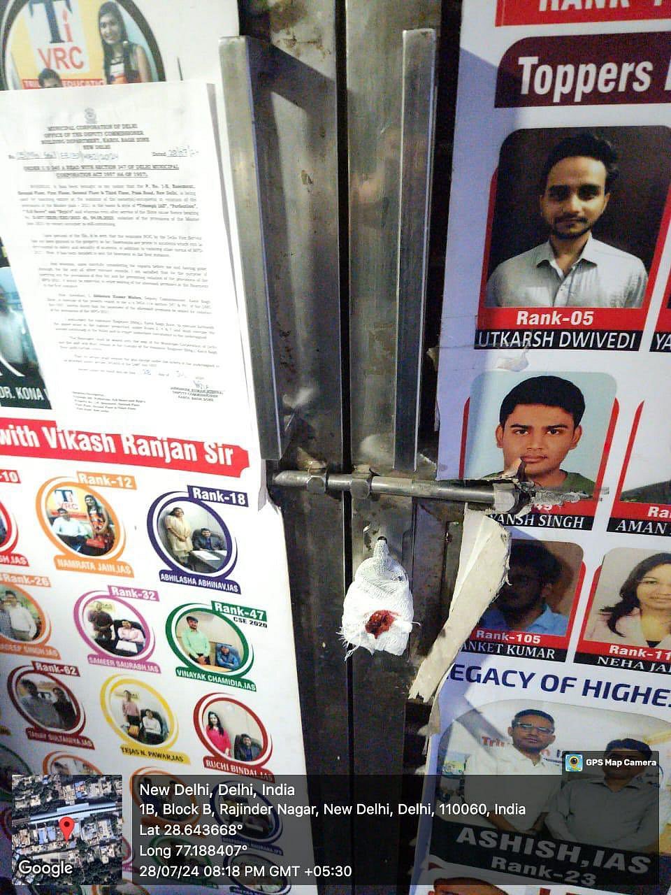 दिल्ली मेयर के आदेश पर 13 कोचिंग सेंटर सील, अन्य की जांच जारी