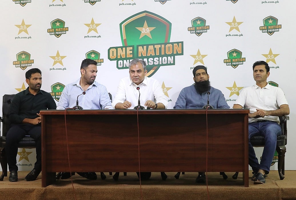 T20 विश्व कप में खराब प्रदर्शन के बाद पाकिस्तान क्रिकेट में भूचाल, रज्जाक और वहाब चयन समिति से बर्खास्त