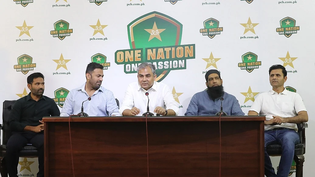 T20 विश्व कप में खराब प्रदर्शन के बाद पाकिस्तान क्रिकेट में भूचाल, रज्जाक और वहाब चयन समिति से बर्खास्त