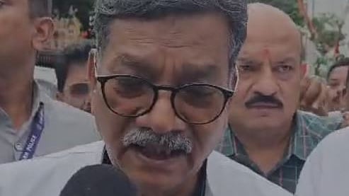 चरणदास महंत ने कहा कि छत्तीसगढ़ में कानून-व्यवस्था की खराब हालत है।
