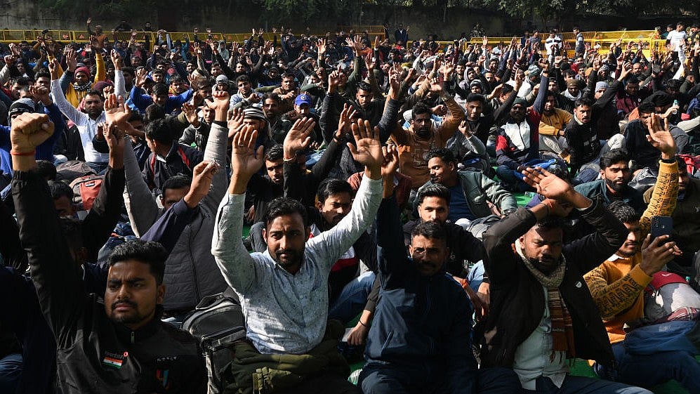अग्निपथ नहीं, ‘विनाशपथ’ कहिए जनाब!