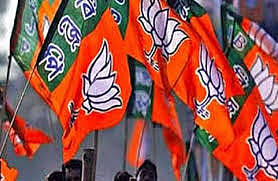 मध्य प्रदेश के सागर में BJP नेता की गुंडागर्दी! हवा में चलाई गोलियां, ढाबे में तोड़फोड़ की