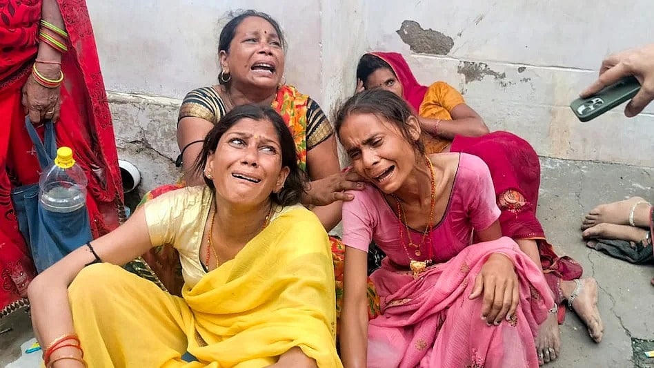 Hathras Stampede: हाथरस की घटना पर संजय सिंह बोले- इस तरह के बाबा अपना बाजार खड़ा कर रहा है और उस पर कोई नियंत्रण नहीं