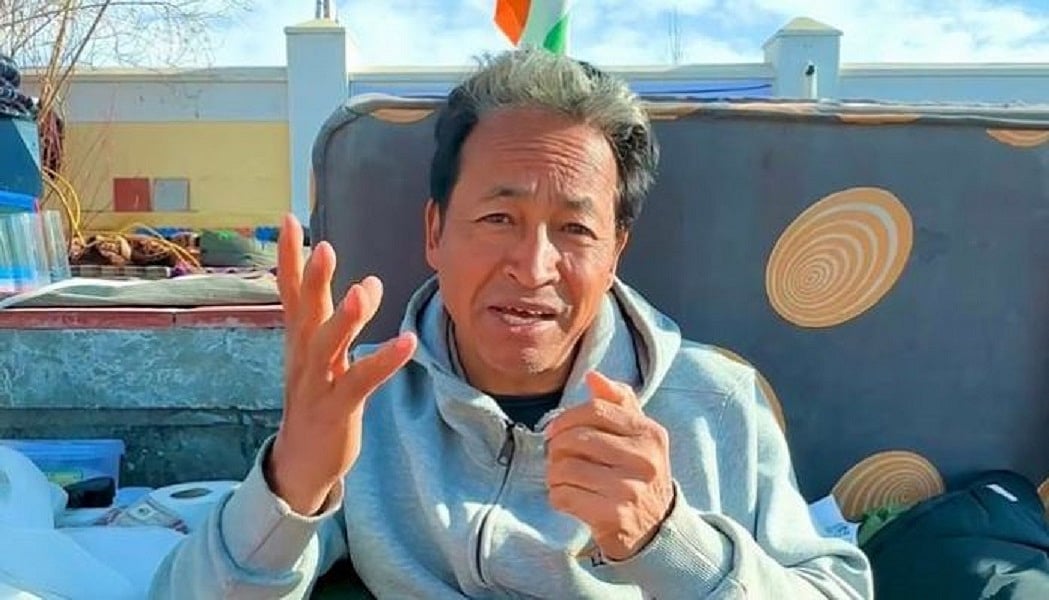 सोनम वांगचुक ने फिर दी आंदोलन की चेतावनी, कहा- अगर सरकार ने बातचीत शुरू नहीं की तो 15 अगस्त से अनशन करेंगे