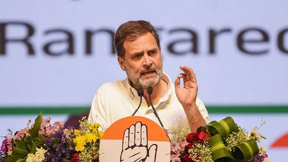 राहुल गांधी ने स्मृति ईरानी के खिलाफ अपमानजनक शब्दों का इस्तेमाल नहीं करने की अपील की