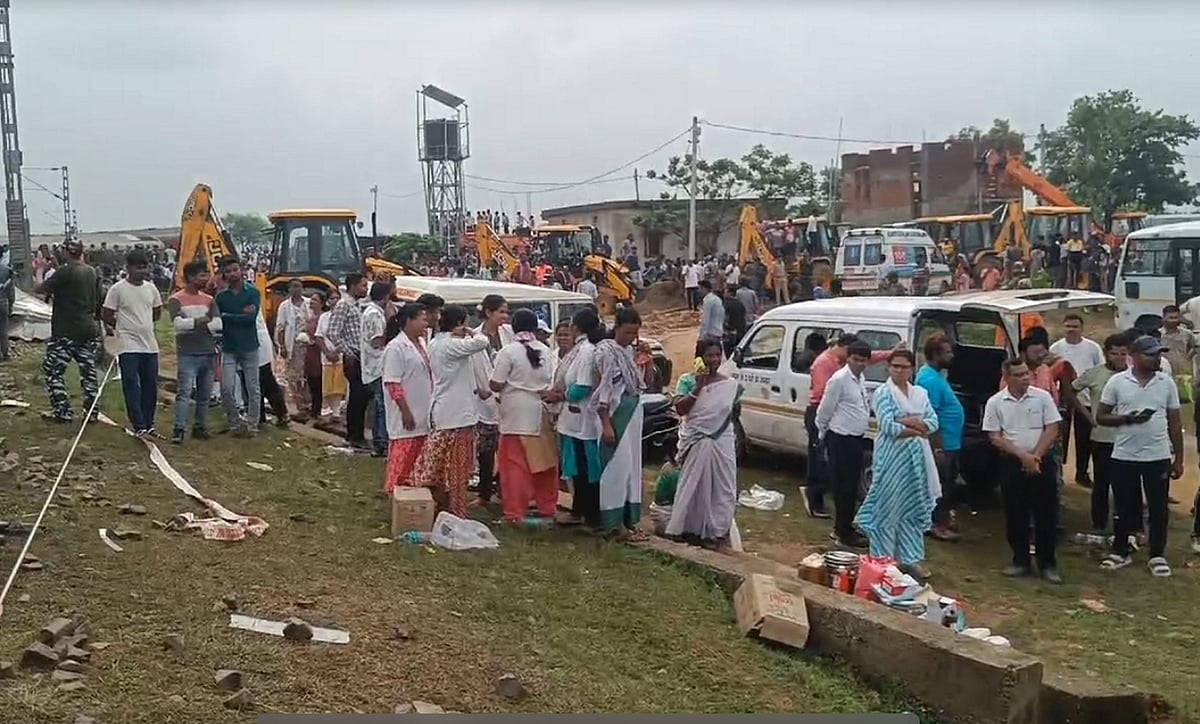 पिछले 13 दिन में 7 बड़े रेल हादसे हो चुके हैं।