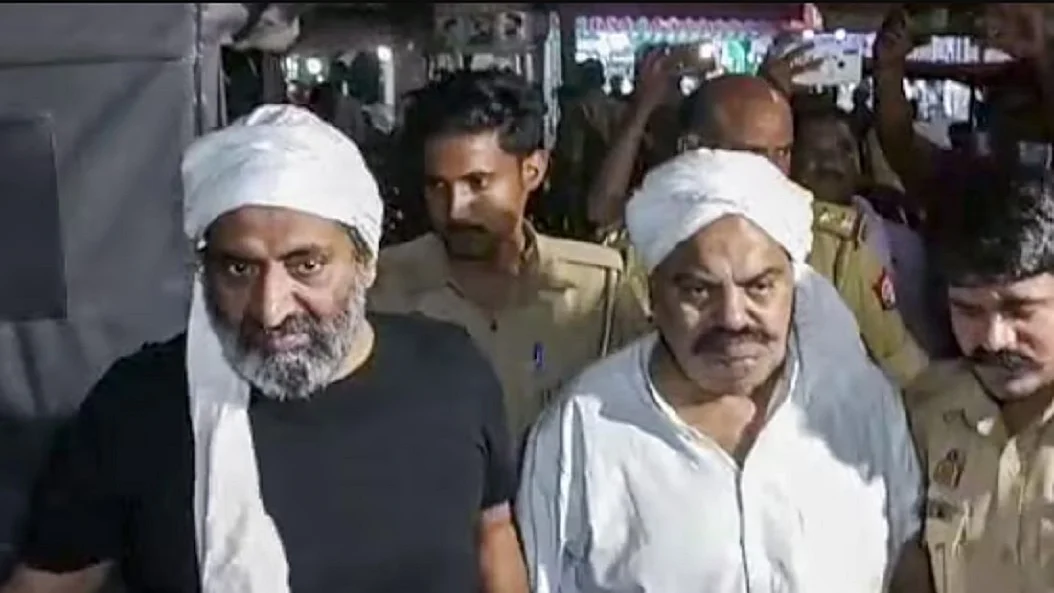 अतीक अहमद की हत्या पूर्व नियोजित साजिश नहीं... न्यायिक आयोग ने पुलिस को भी दिया क्लीन चिट