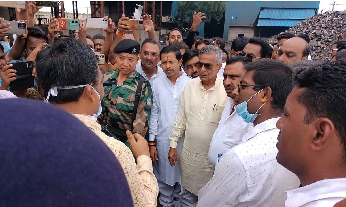 झारखंड के बरही में स्टील प्लांट में ब्लास्ट, 7 मजदूर बुरी तरह झुलसे, कुछ के हताहत होने की आशंका