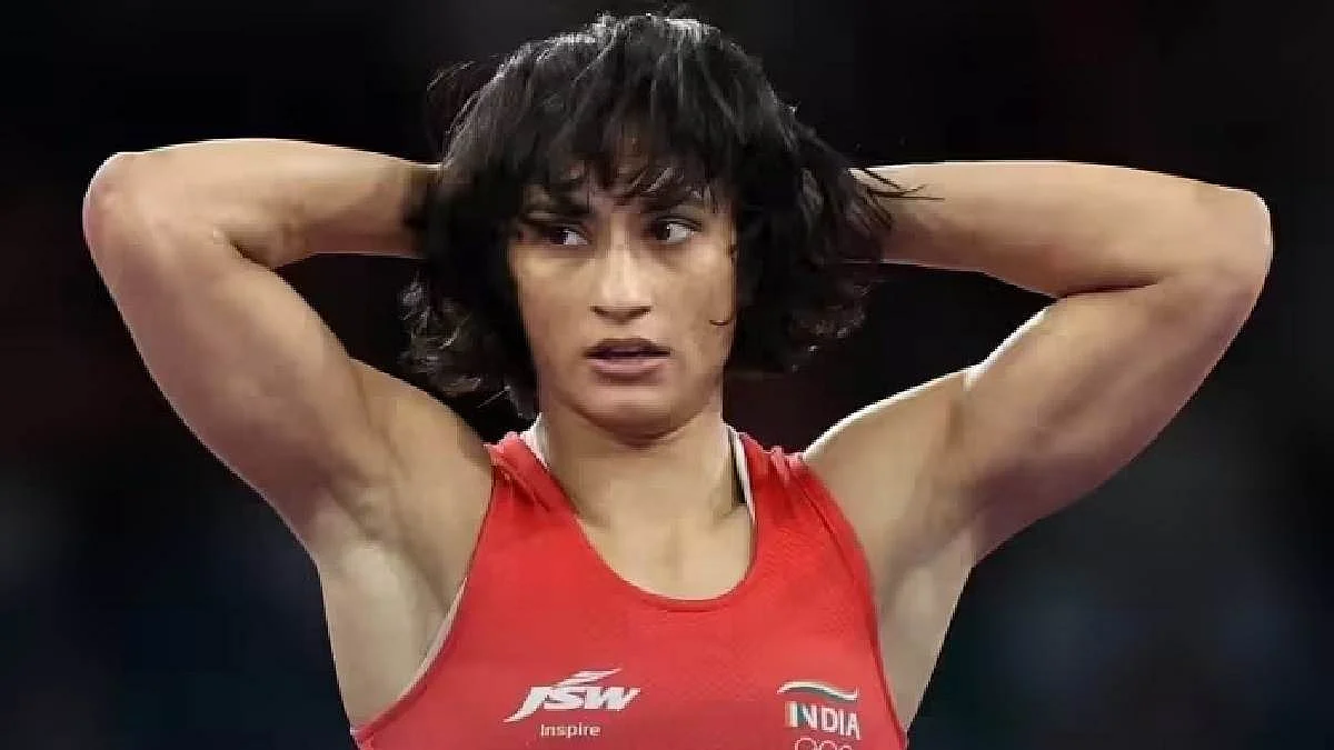 आखिरकार सच साबित हुई विनेश फोगाट की आशंका, कुश्ती महासंघ ने खेलने पर 26 जून तक लगाई रोक, नोटिस भी जारी किया