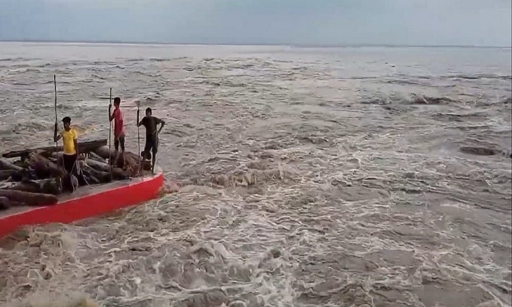बिहारः अधिकांश नदियों के जलस्तर में भारी वृद्धि, पटना में गंगा और पुनपुन खतरे के निशान से ऊपर