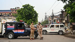 स्वतंत्रता दिवस के लिए बॉर्डर से लेकर भीड़भाड़ वाले इलाके तक पुलिस मुस्तैद, सीसीटीवी से रखी जा रही नजर