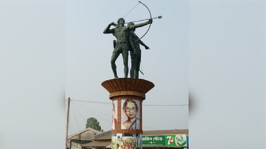 बांग्लादेश में उपद्रवियों ने सिद्धो-कान्हू की प्रतिमा ध्वस्त की