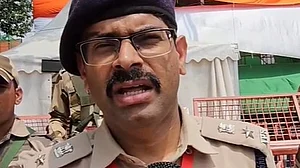 स्वतंत्रता दिवस से पहले दिल्ली की सीमाएं सील, चप्पे-चप्पे पर सुरक्षा बल तैनात, ड्रोन उड़ाने पर पाबंदी