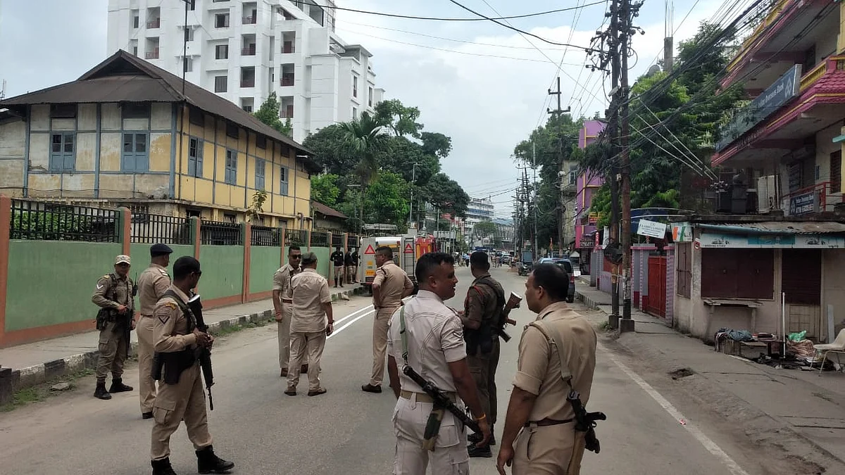 उल्फा-आई ने पूरे असम में 24 बम लगाने का किया दावा, मचा हड़कंप, पुलिस खोजबीन में जुटी