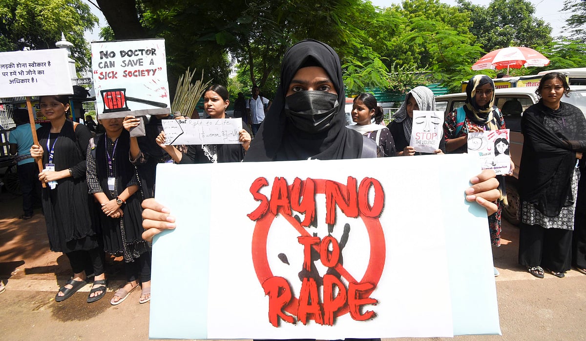 कोलकाता की घटना के विरोध में डॉक्टरों की हड़ताल, बिहार और महाराष्ट्र में स्वास्थ्य सेवाएं प्रभावित